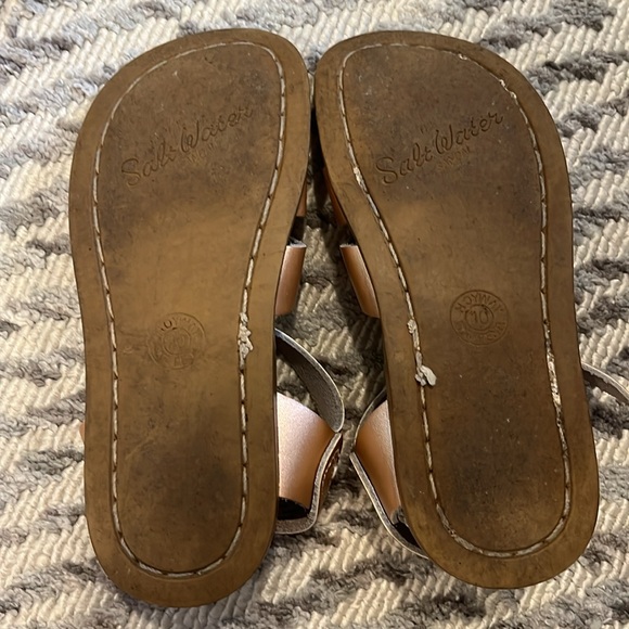 Saltwater Sandals by Hoy Rosegold sz 10c - Picture 2 of 3